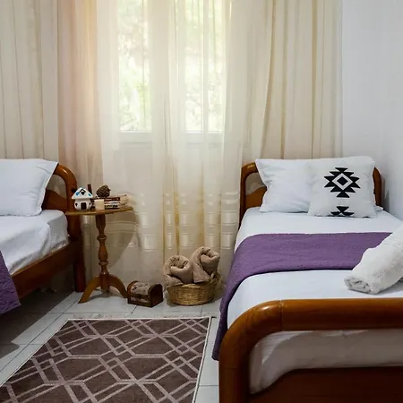 Panoramic View House *