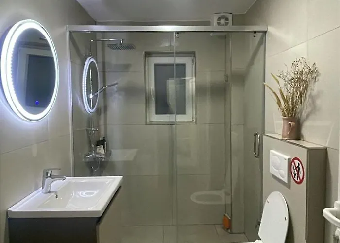 Panoramic View House