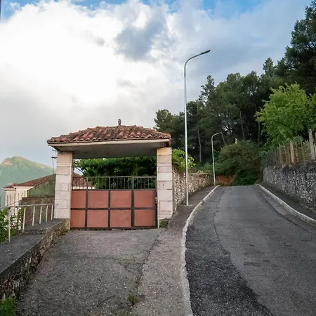 Panoramic View House